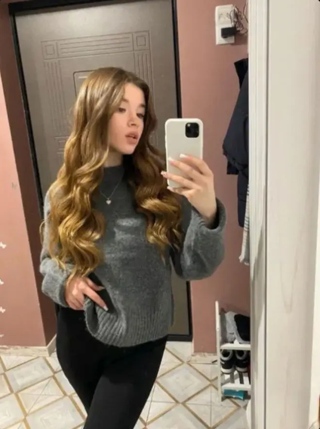 xerodert (21) female from US - sexting partner