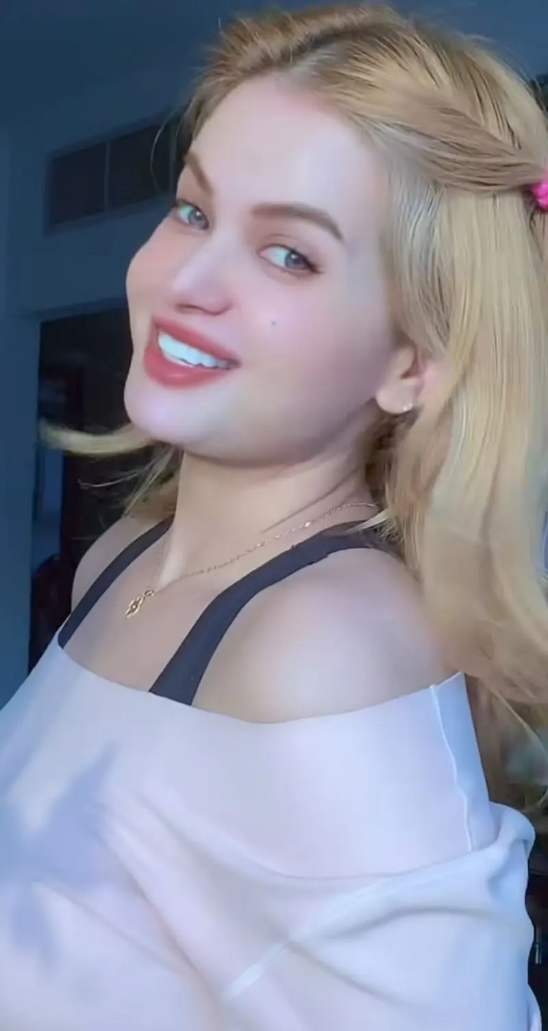 xijamaj (18) female from US - sexting partner