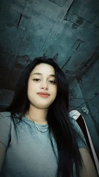 xobasoh664 (18) female from AE - sexting partner