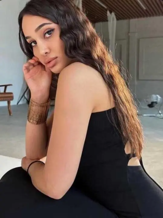 xyxiwohu (18) female from GB - sexting partner