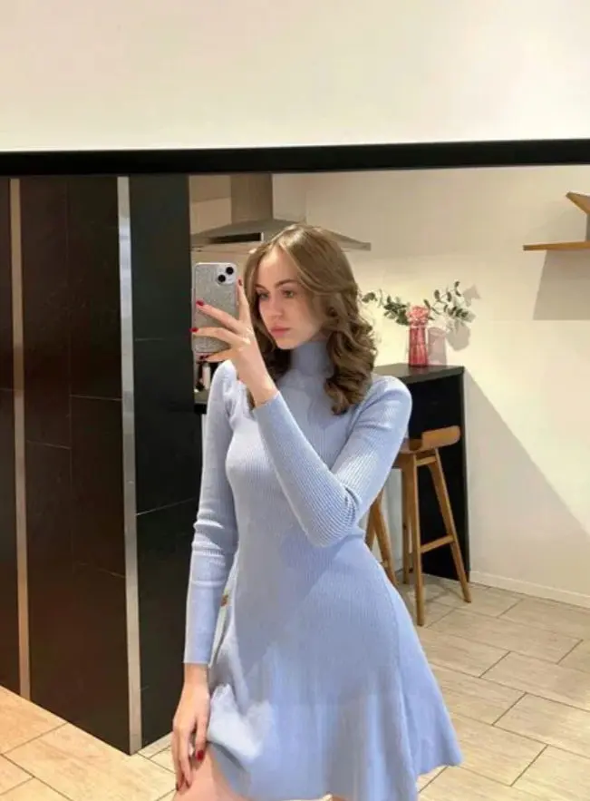 xzemetu (18) female from US - sexting partner