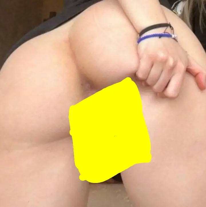 yaboj16275 (19) female from CH - sexting partner