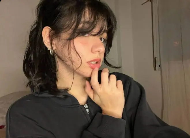 yatonak (21) female from US - sexting partner