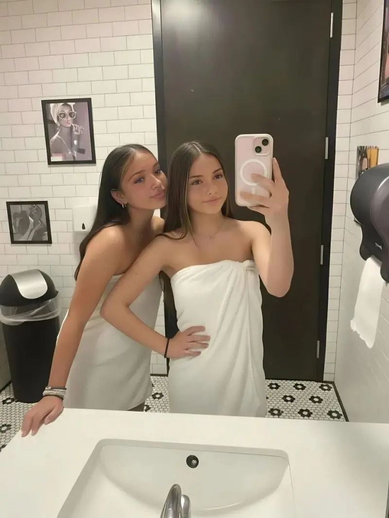 yavaritu (22) female from GB - sexting partner