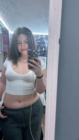 yeanna3467gde (19) female from DE - sexting partner