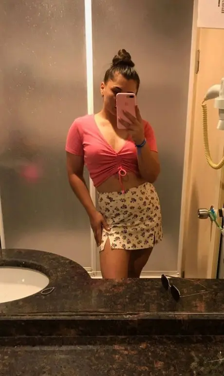 yedop87521 (18) female from US - sexting partner