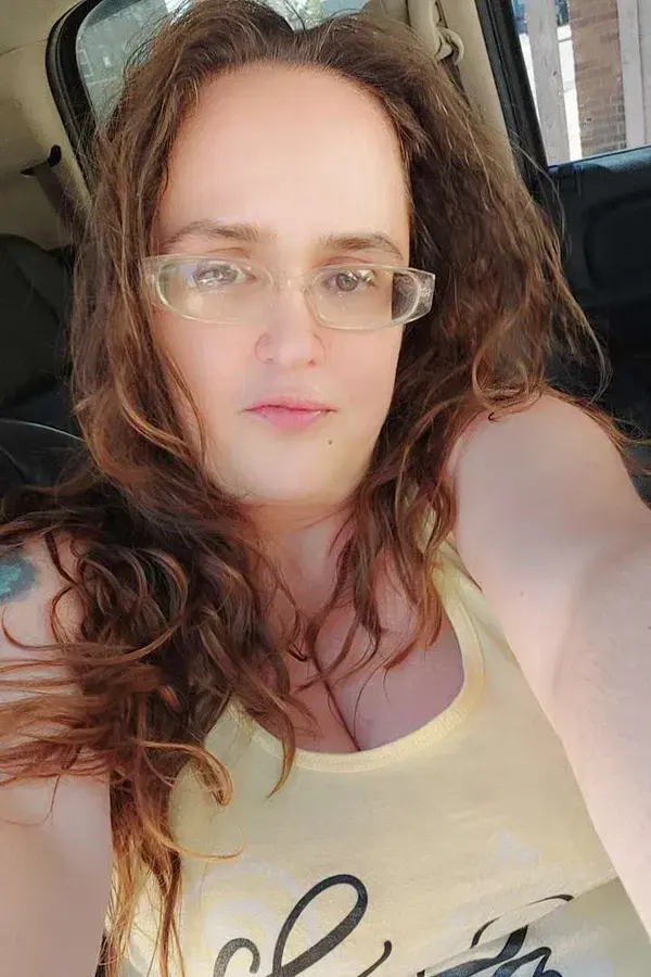 yenaca1405 (25) female from DE - sexting partner