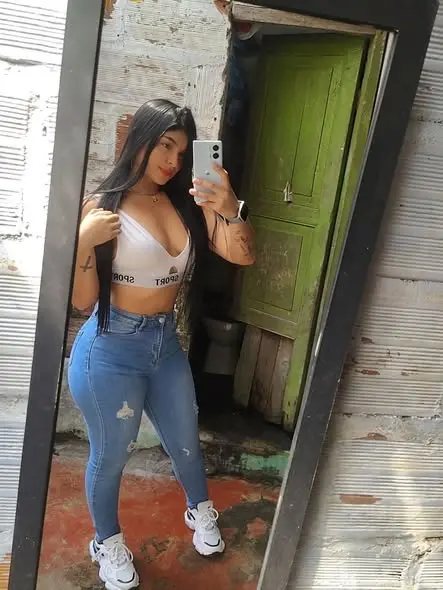 yepib63339 (23) female from GB - sexting partner