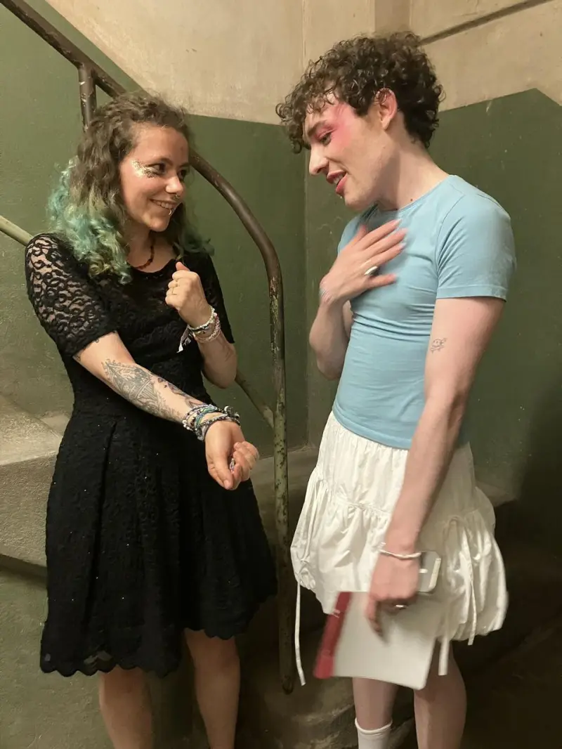 yhjjjhhjkk450 (18) male from RU - sexting partner