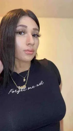 yiloned673 (18) male from BY - sexting partner