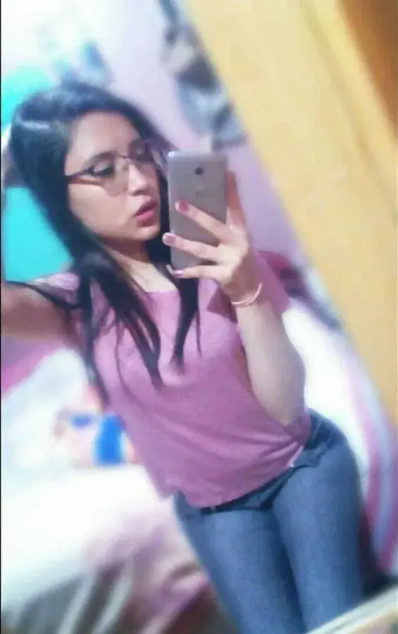 yipobom907 (18) female from US - sexting partner