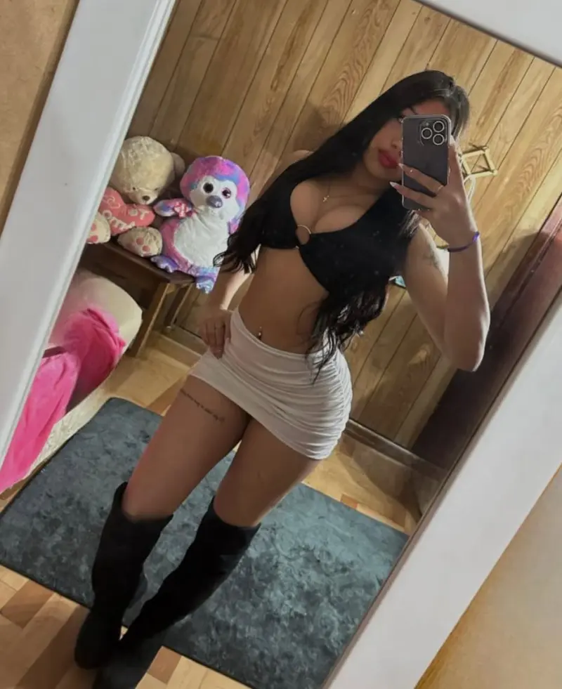 yirahey726 (22) female from GB - sexting partner