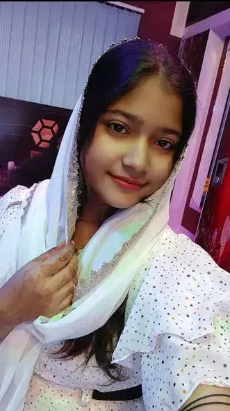 yisone4470 (21) female from IT - sexting partner