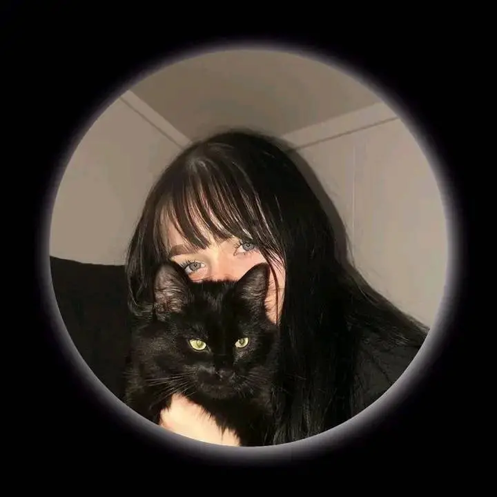 yixow47472 (18) female from DE - sexting partner