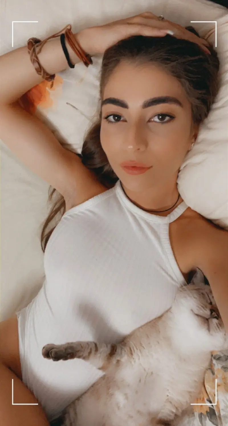 yohexe2509 (20) female from AD - sexting partner