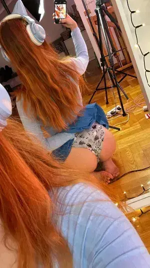 yoyete3241 (18) female from GB - sexting partner