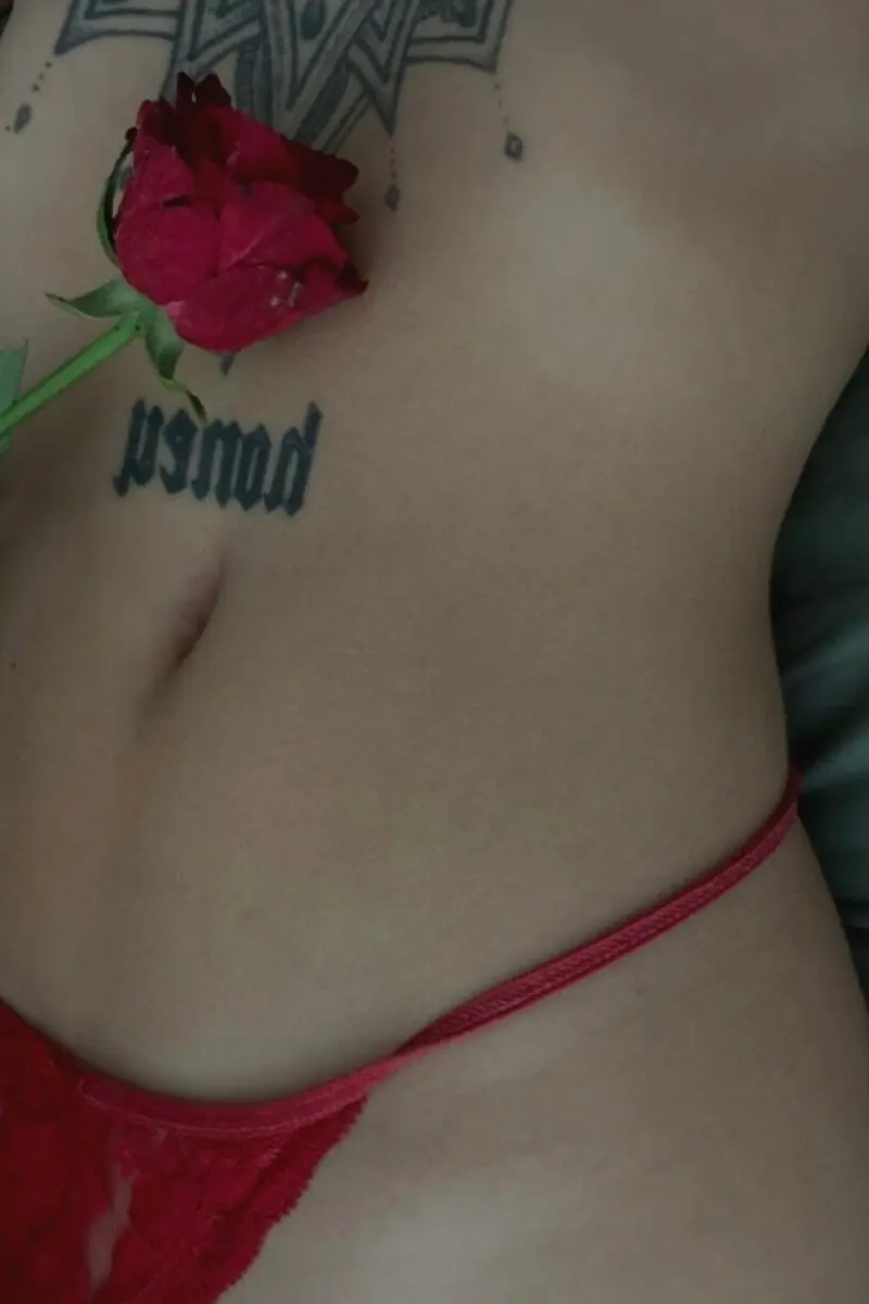 zapenivi (21) female from AU - sexting partner