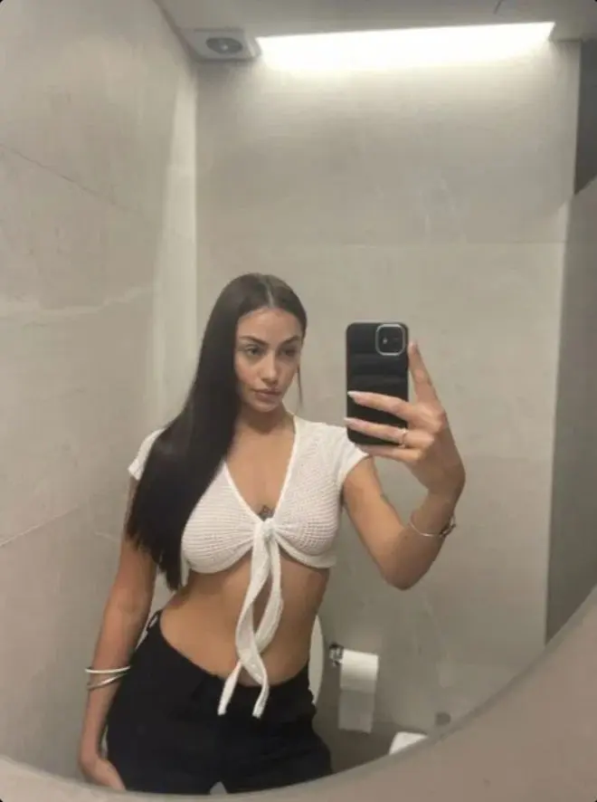 zaxymoho (23) female from US - sexting partner