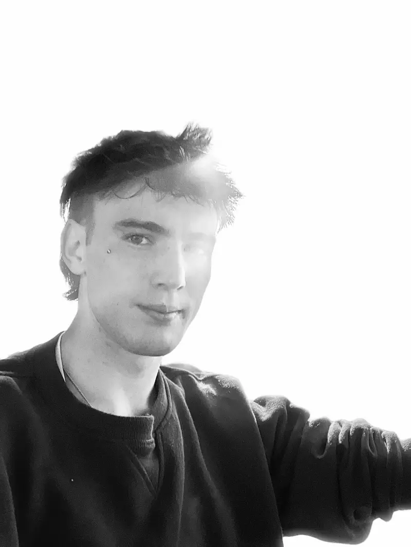 zbowd4 (23) male from AU - sexting partner