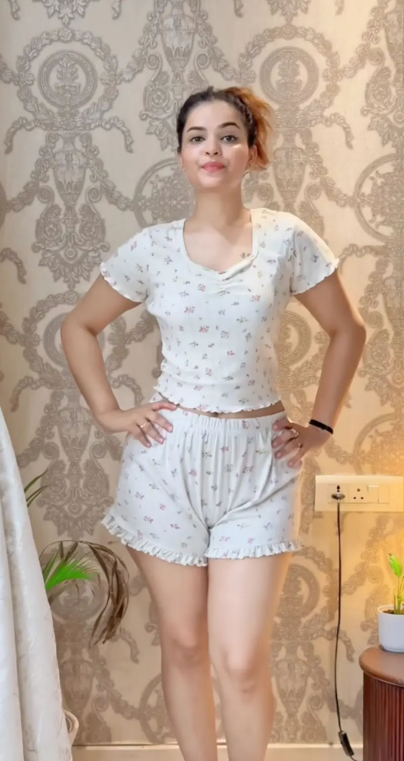 zwisrgty (21) female from US - sexting partner